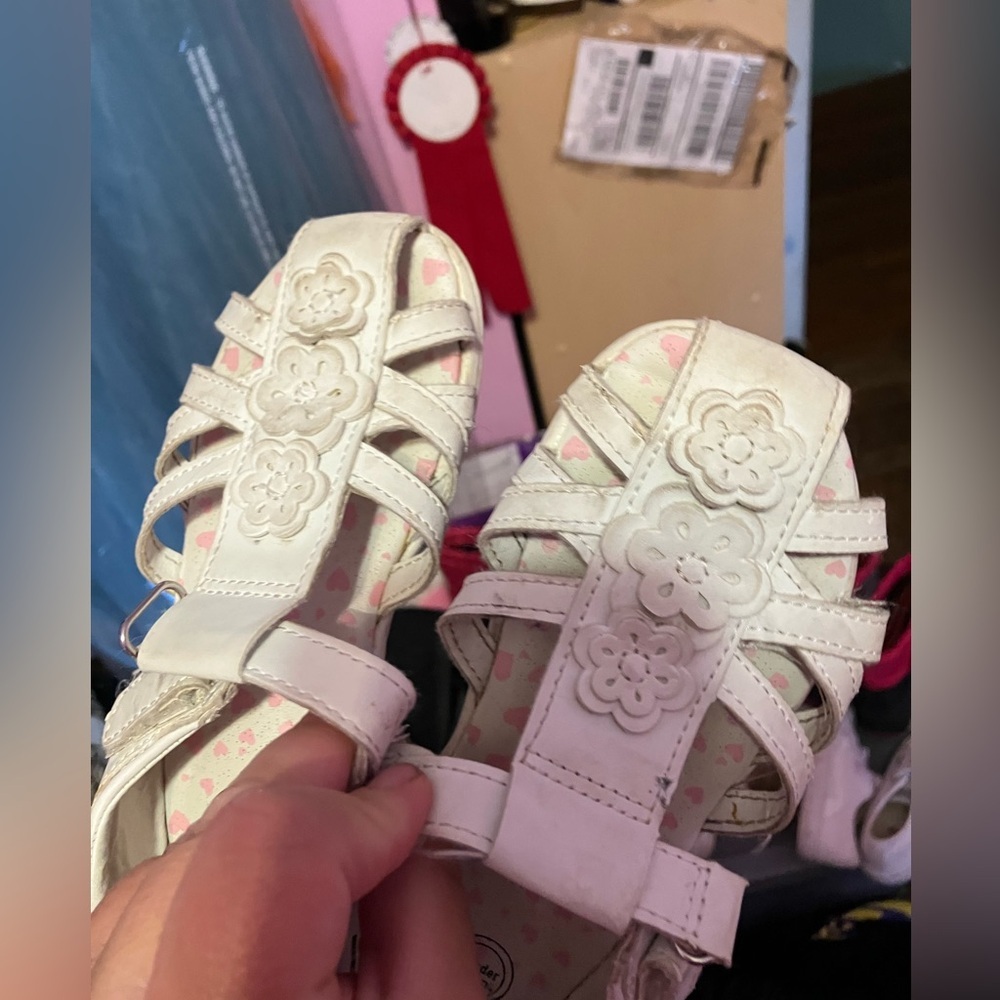 Kids sandals